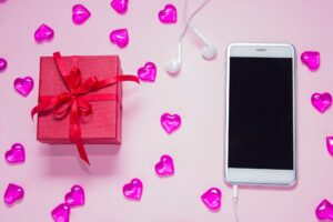 Prezenty walentynkowe dla fanów technologii – propozycje od Huawei