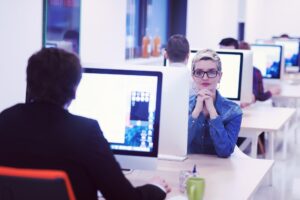DevCon i GigaCon – dlaczego warto uczestniczyć w konferencjach dla programistów?